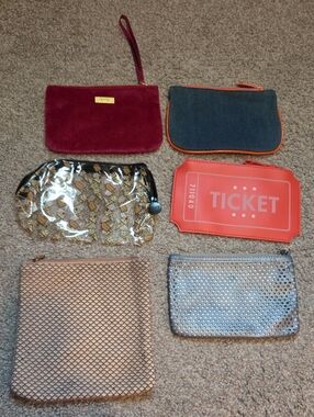 Lot of Ipsy Make Up Bags